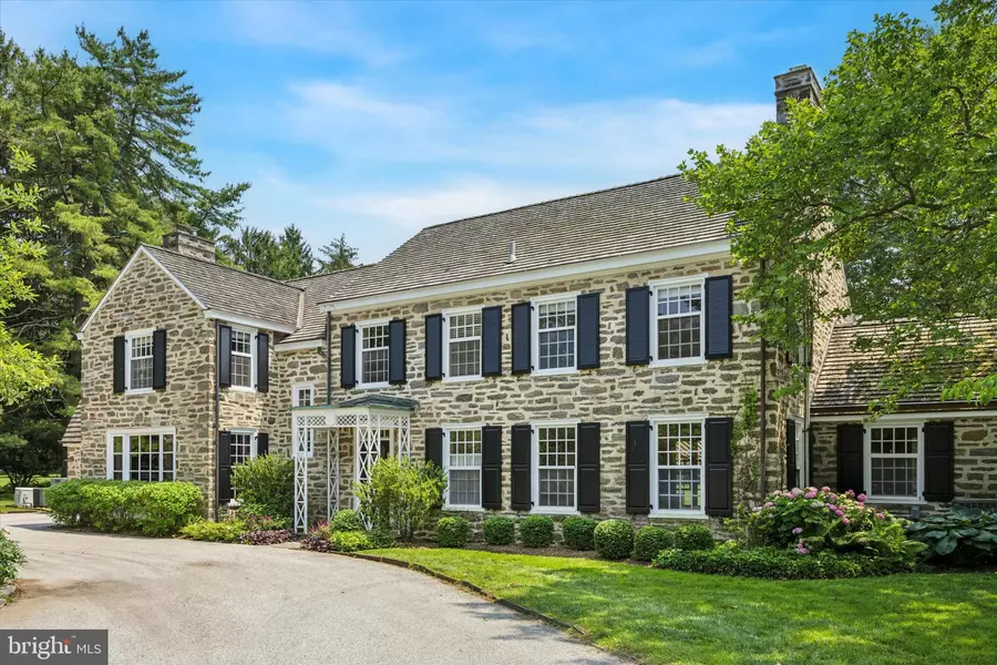 1024 N SPRING MILL RD, Villanova, PA 19085
