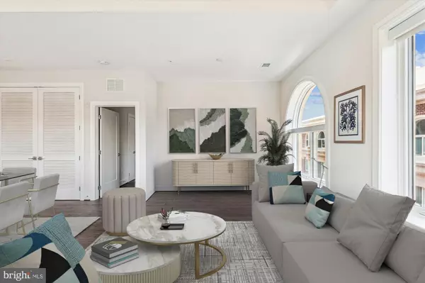 Alexandria, VA 22314,625 SLATERS LN #407