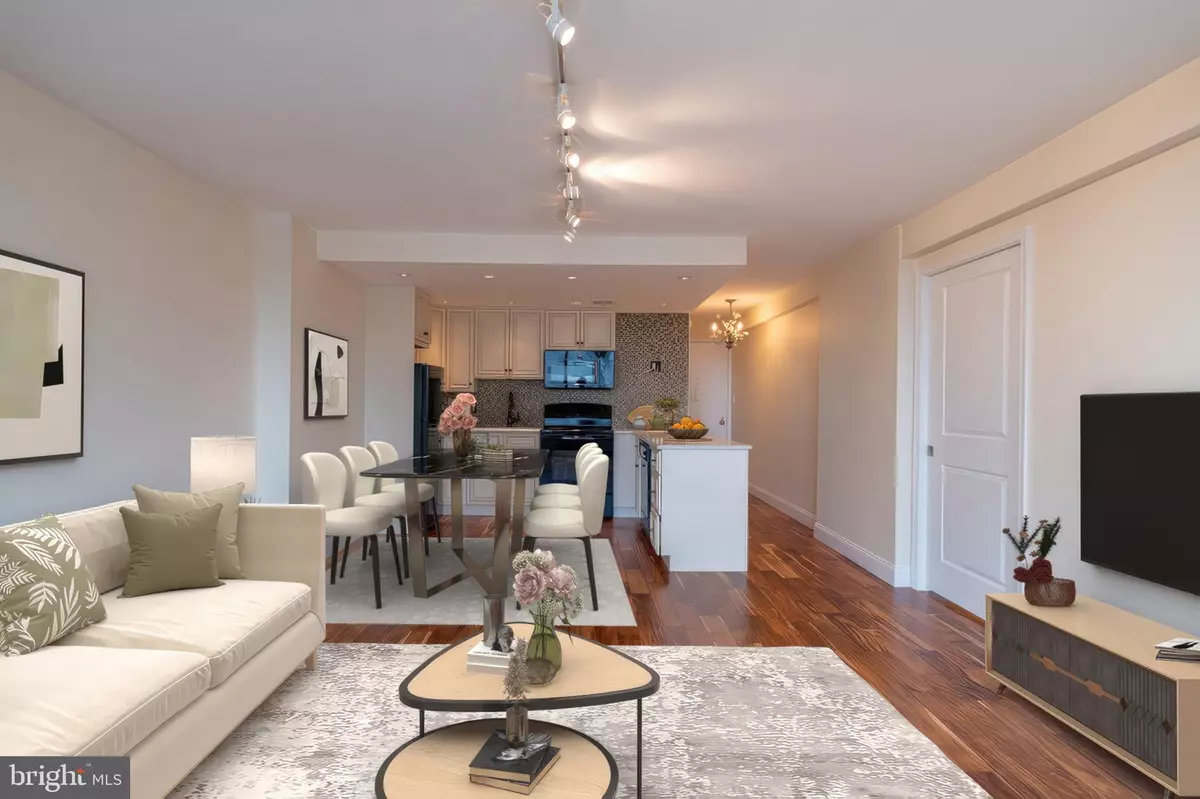 Philadelphia, PA 19103,1919 CHESTNUT ST #1812