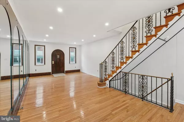 Philadelphia, PA 19148,1142 TREE ST