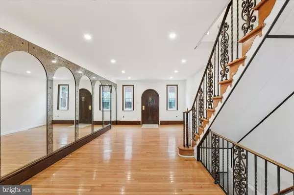Philadelphia, PA 19148,1142 TREE ST