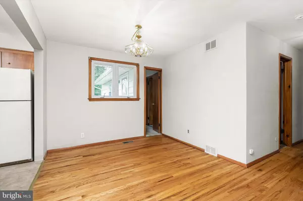 Hamilton, NJ 08619,10 WHITMAN RD