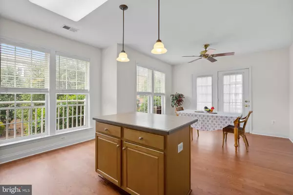 Rockville, MD 20850,803 RESERVE CHAMPION DR #16-201