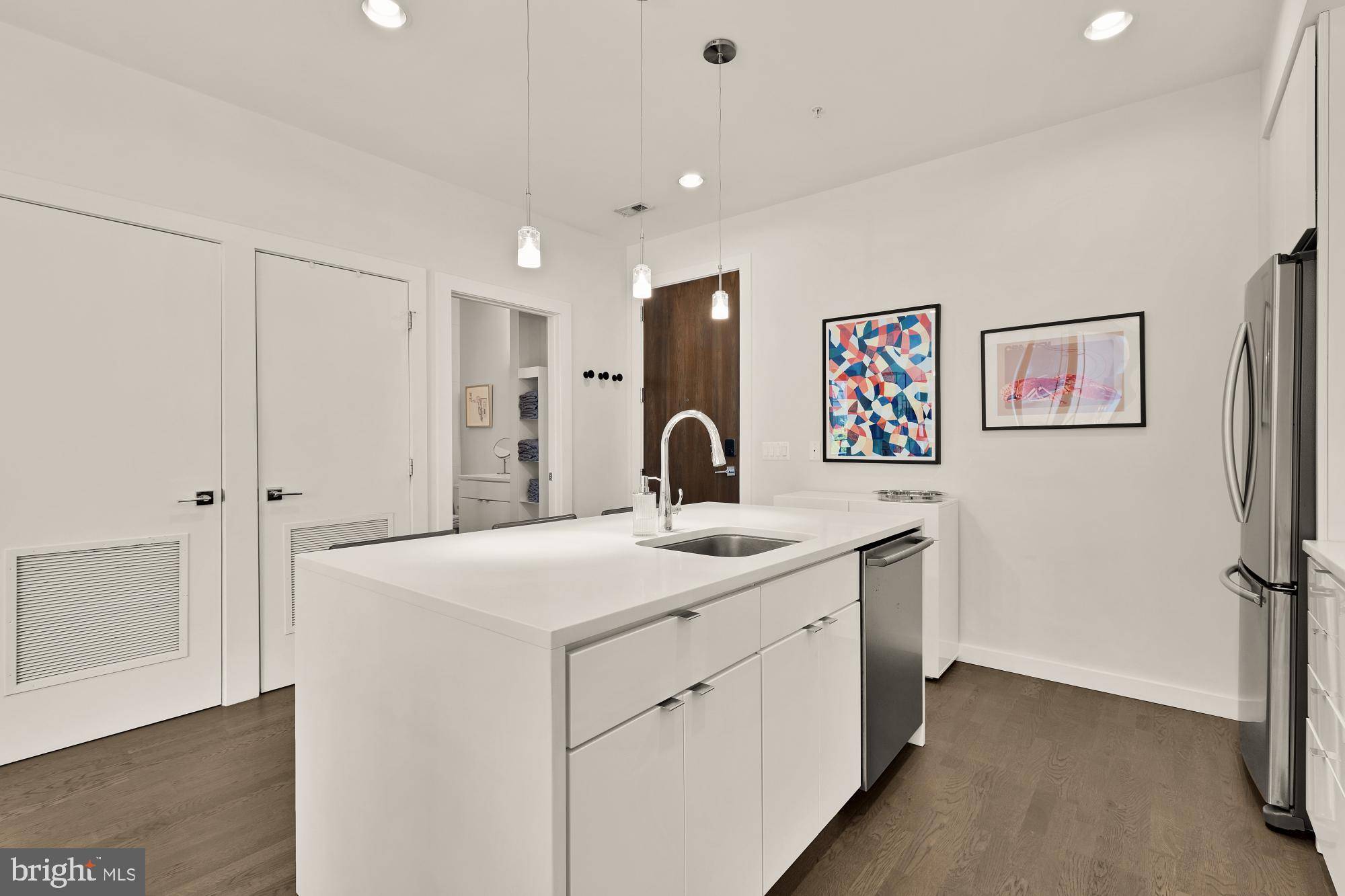Washington, DC 20009,1405 W ST NW #203