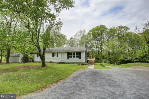 2033 E DUTCH CORNER RD, Mcconnellsburg, PA 17233