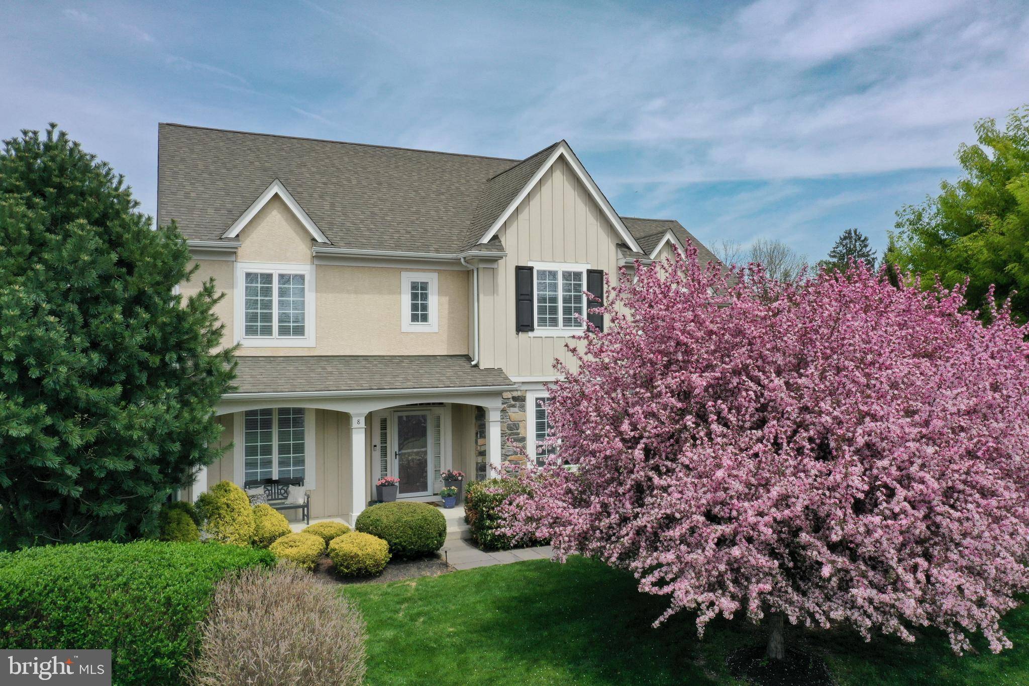 Glen Mills, PA 19342,8 FALLBROOK LN