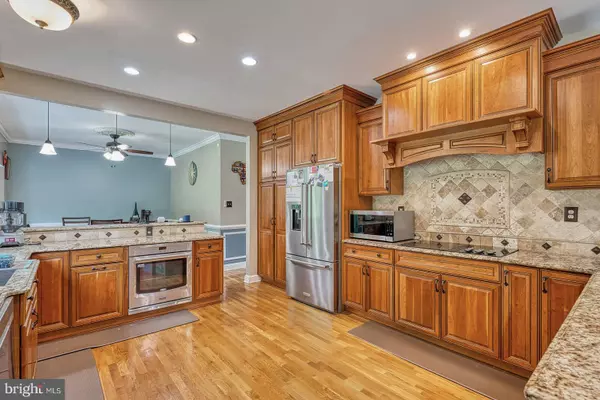 Burtonsville, MD 20866,16001 AMINA DR