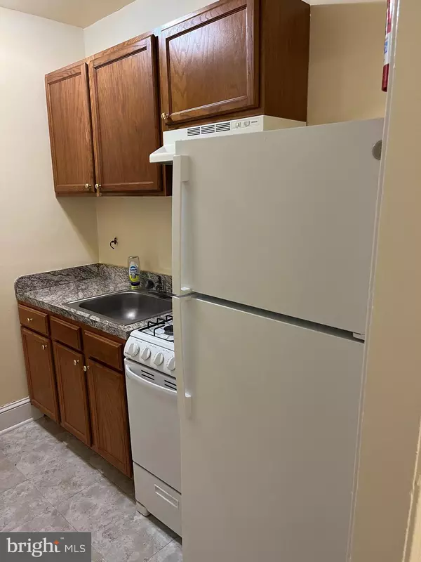 Washington, DC 20020,1641 V ST SE #2