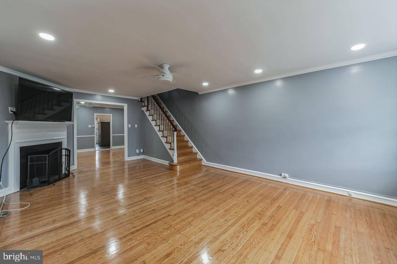 Philadelphia, PA 19150,2322 79TH AVE