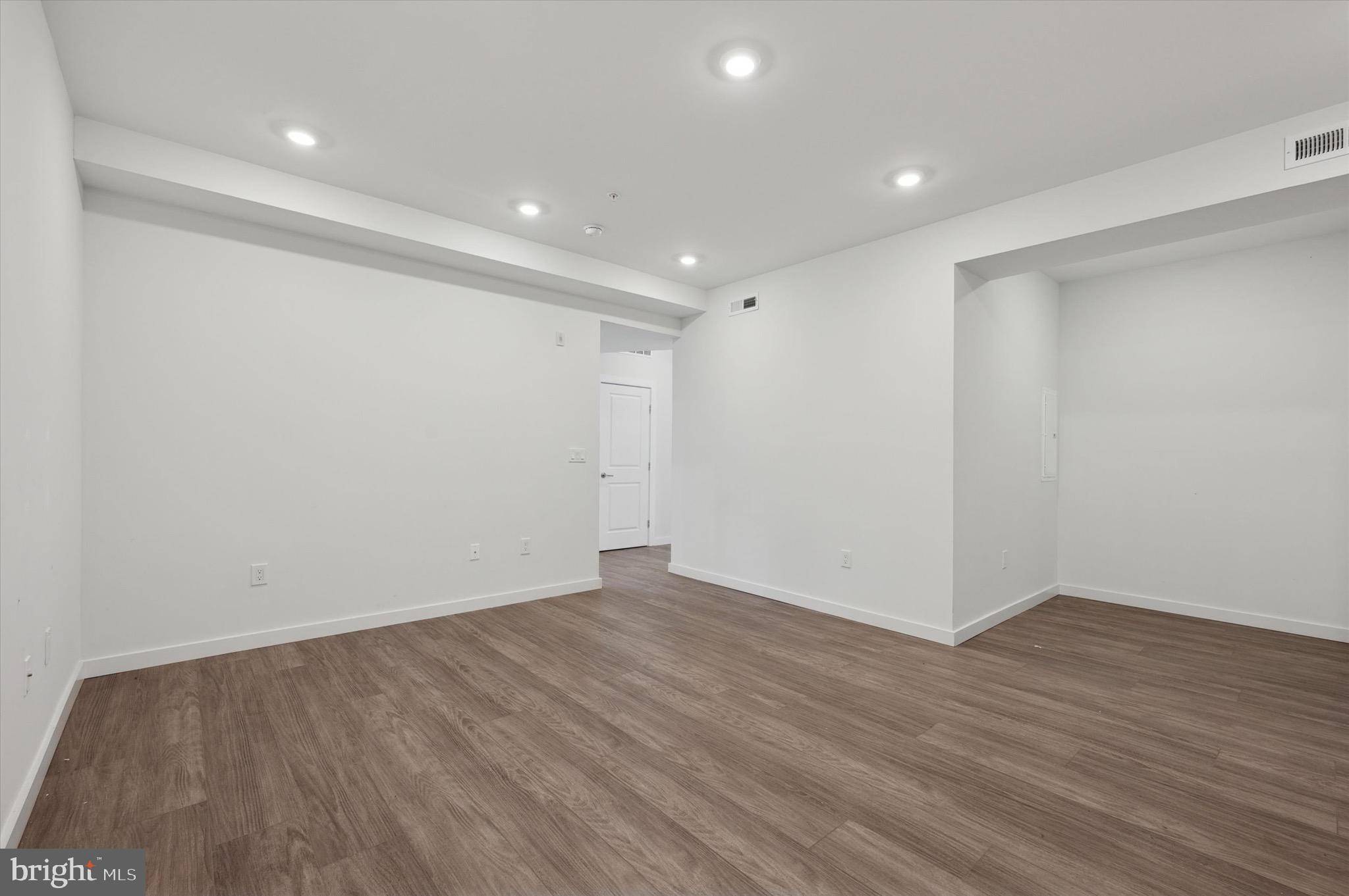 Philadelphia, PA 19130,1617-19 RIDGE AVE #L