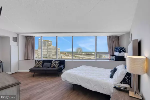 Atlantic City, NJ 08401,1515 BOARDWALK #1004