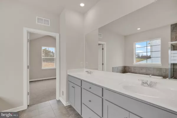 Jeffersonton, VA 22724,18442 GLENEAGLE DR #AZALEA LOT 2319