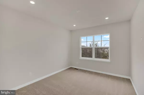 Jeffersonton, VA 22724,18442 GLENEAGLE DR #AZALEA LOT 2319