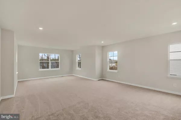 Jeffersonton, VA 22724,18442 GLENEAGLE DR #AZALEA LOT 2319