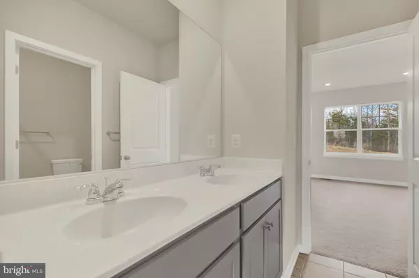 Jeffersonton, VA 22724,18442 GLENEAGLE DR #AZALEA LOT 2319