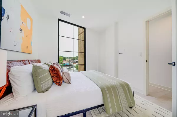 Washington, DC 20008,2907 NEWARK ST NW