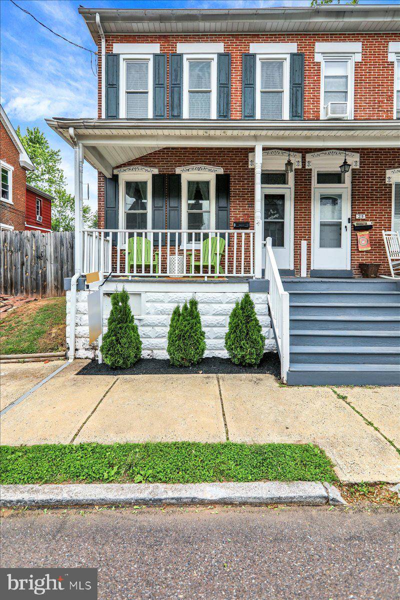 Pottstown, PA 19464,27 W 5TH ST
