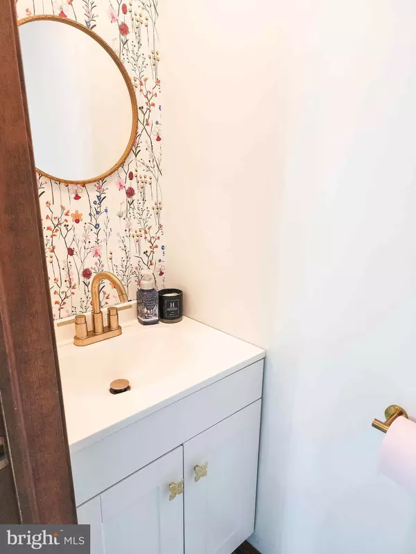 Palmyra, PA 17078,206 E MAIN ST