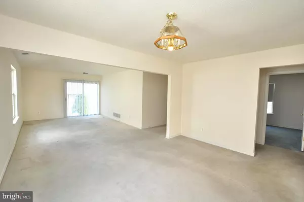 Williamstown, NJ 08094,701 BARBADOS DR