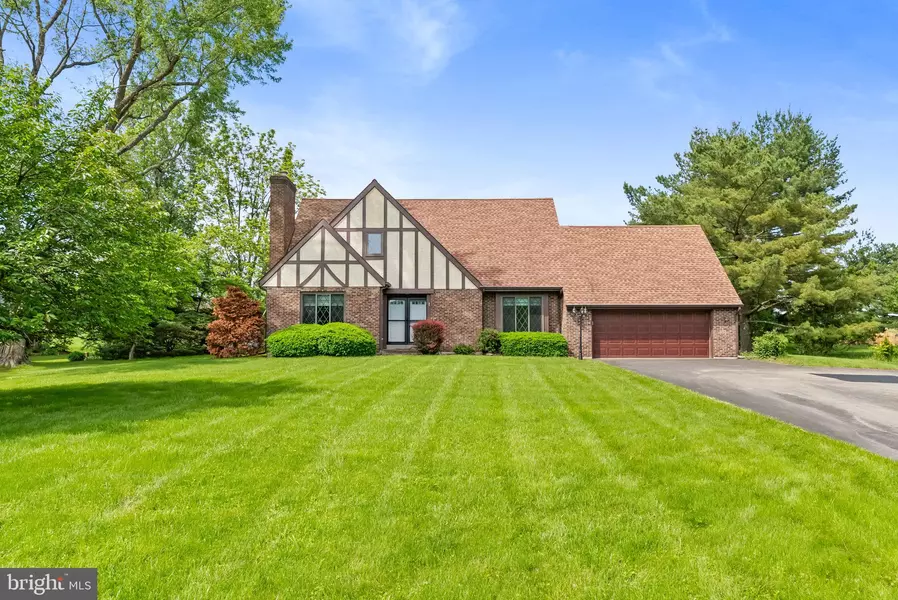 2280 HILLCREST RD, Quakertown, PA 18951