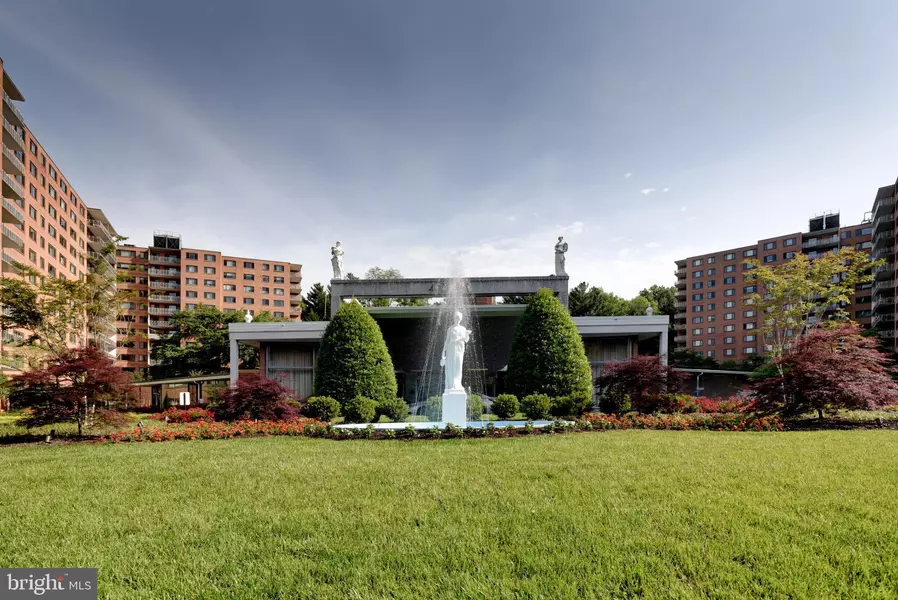 4201 CATHEDRAL AVE NW #1004E, Washington, DC 20016