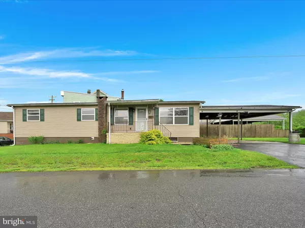 Schuylkill Haven, PA 17972,12 DEWEY ST