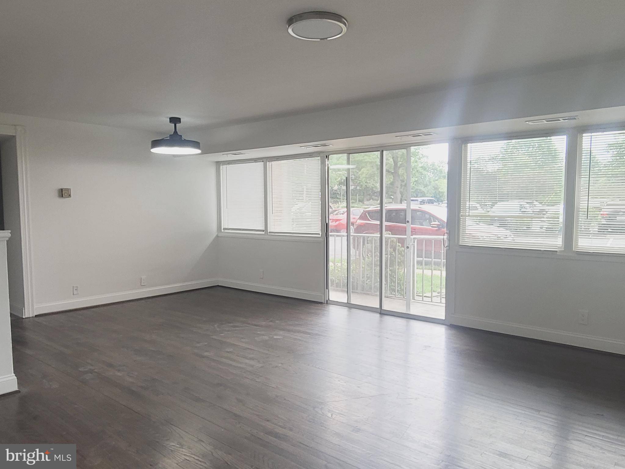 Alexandria, VA 22312,5851 QUANTRELL AVE #T4