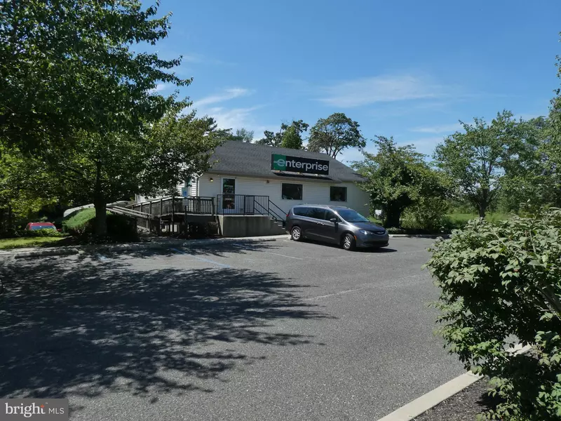 198 S ROUTE 73, Berlin, NJ 08009