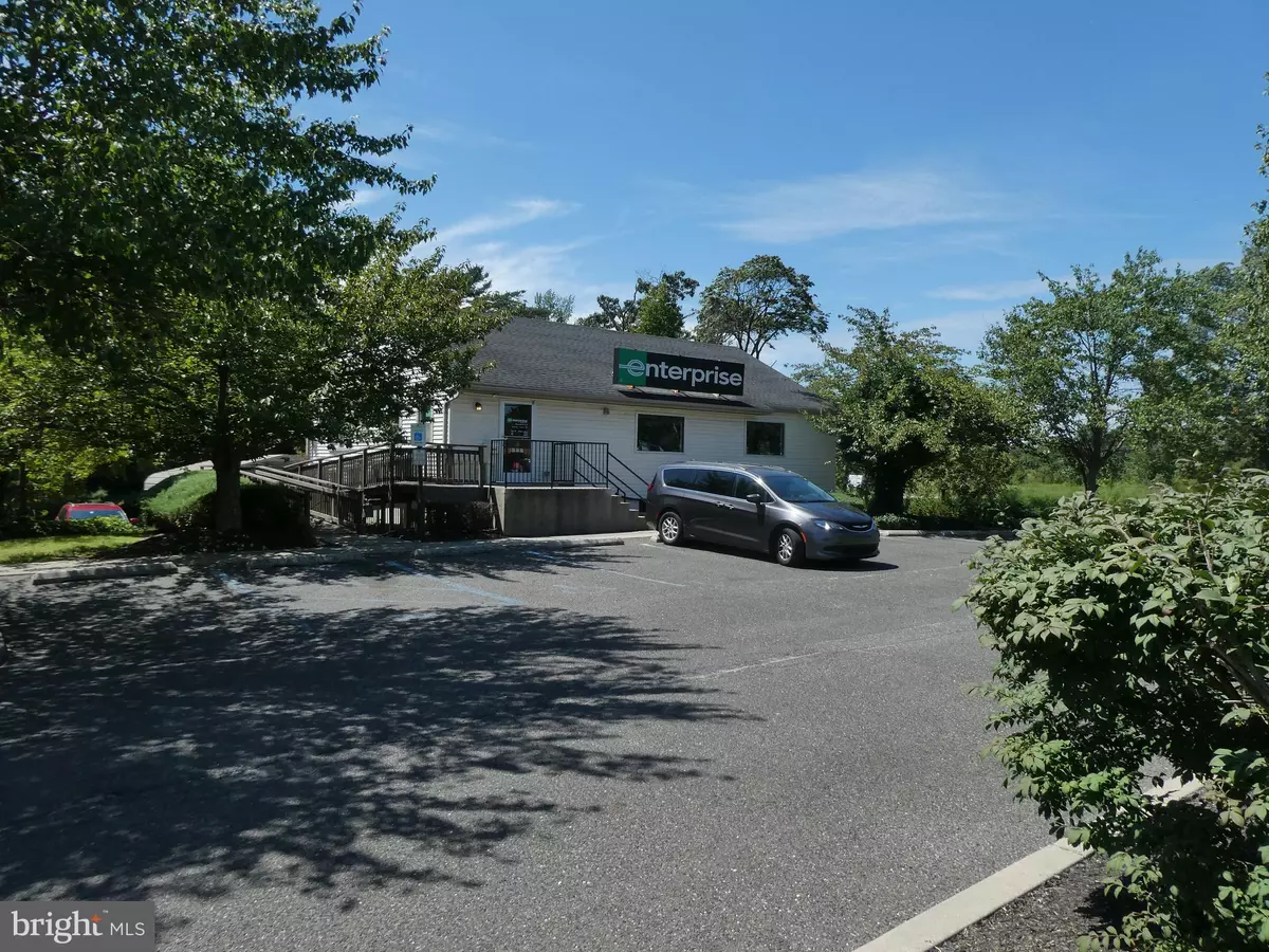 Berlin, NJ 08009,198 S ROUTE 73