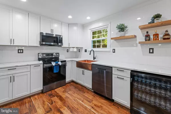 Burke, VA 22015,9761 TURNBUCKLE DR