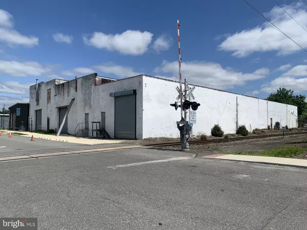 20 JEFFREY ST, Chester, PA 19013