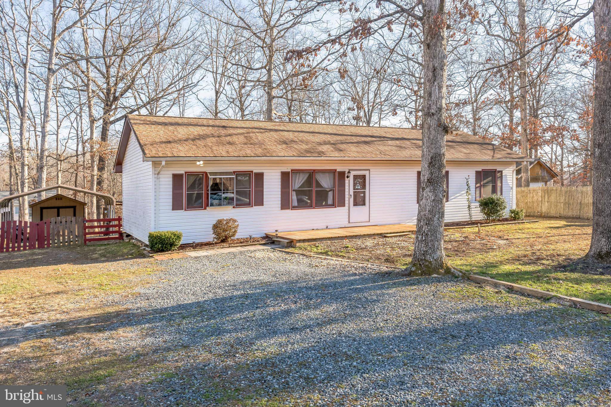 9 BREEZY HILL DR, Stafford, VA 22556