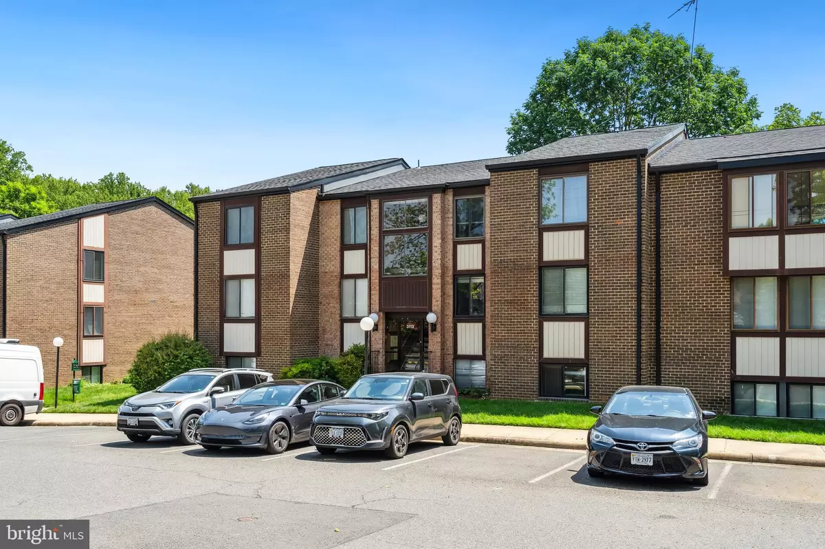 Fairfax, VA 22031,3113 BUCCANEER CT #101