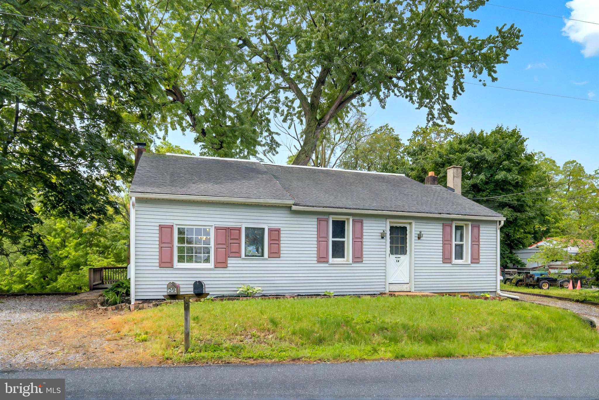 58 MOUNT AIRY RD, New Providence, PA 17560