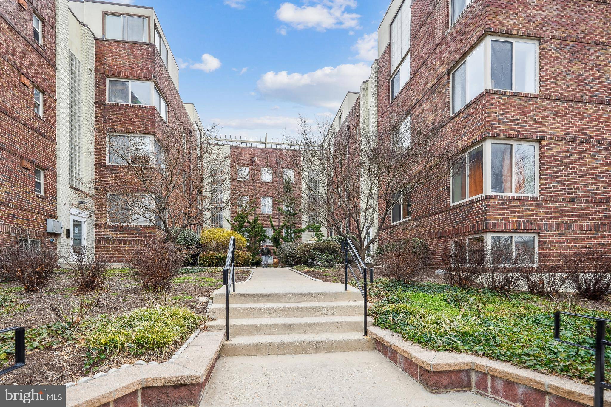 Washington, DC 20011,5401 9TH ST NW #202