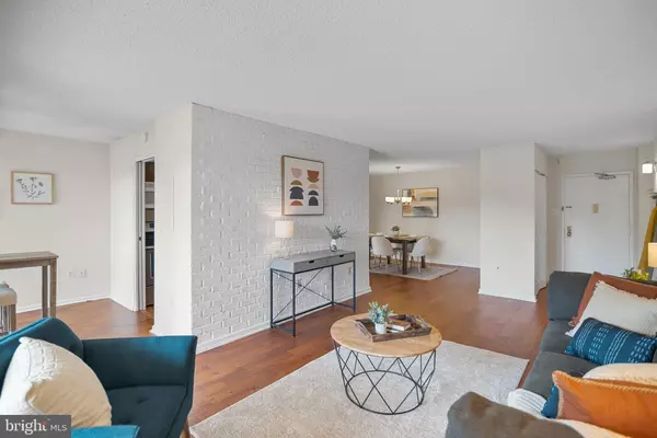 Alexandria, VA 22304,5300 HOLMES RUN PKWY #403