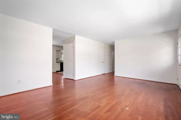 Woodbridge, VA 22191,807 FULTON PL