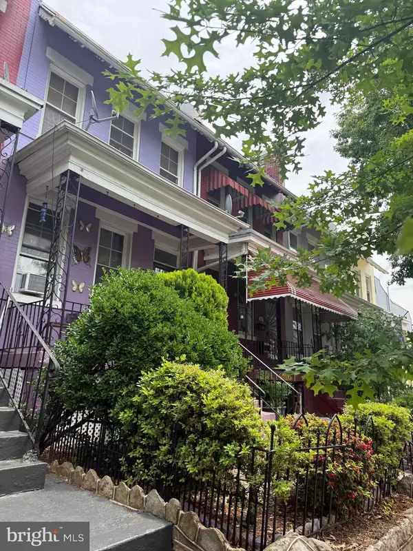 1121 8TH ST NE, Washington, DC 20002