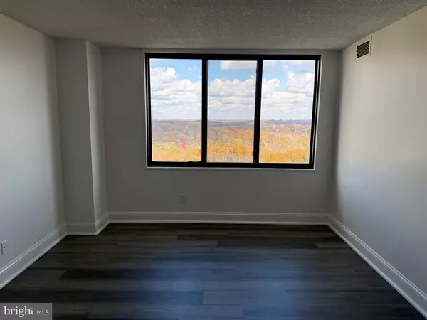 Bethesda, MD 20814,5225 POOKS HILL RD #1625S