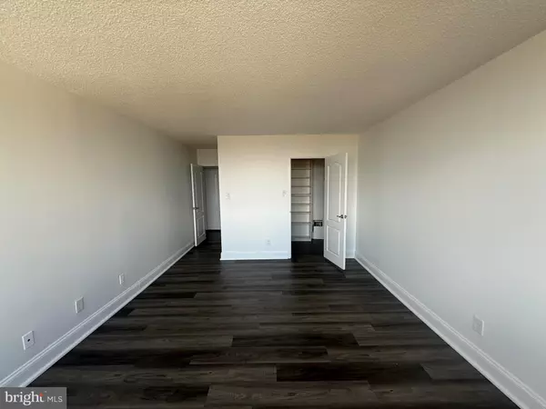 Bethesda, MD 20814,5225 POOKS HILL RD #1625S