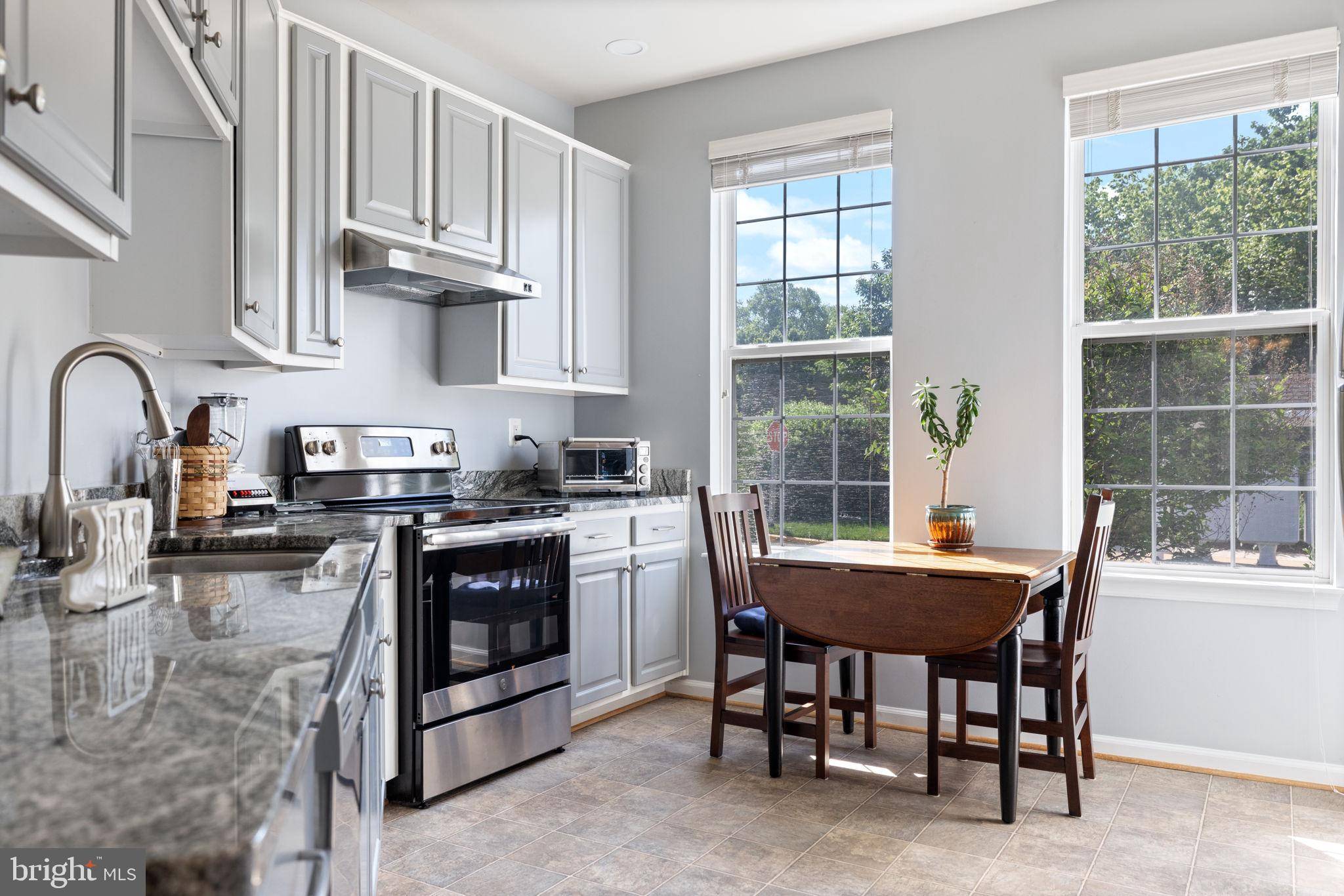 Ashburn, VA 20147,43742 CADBURY TER