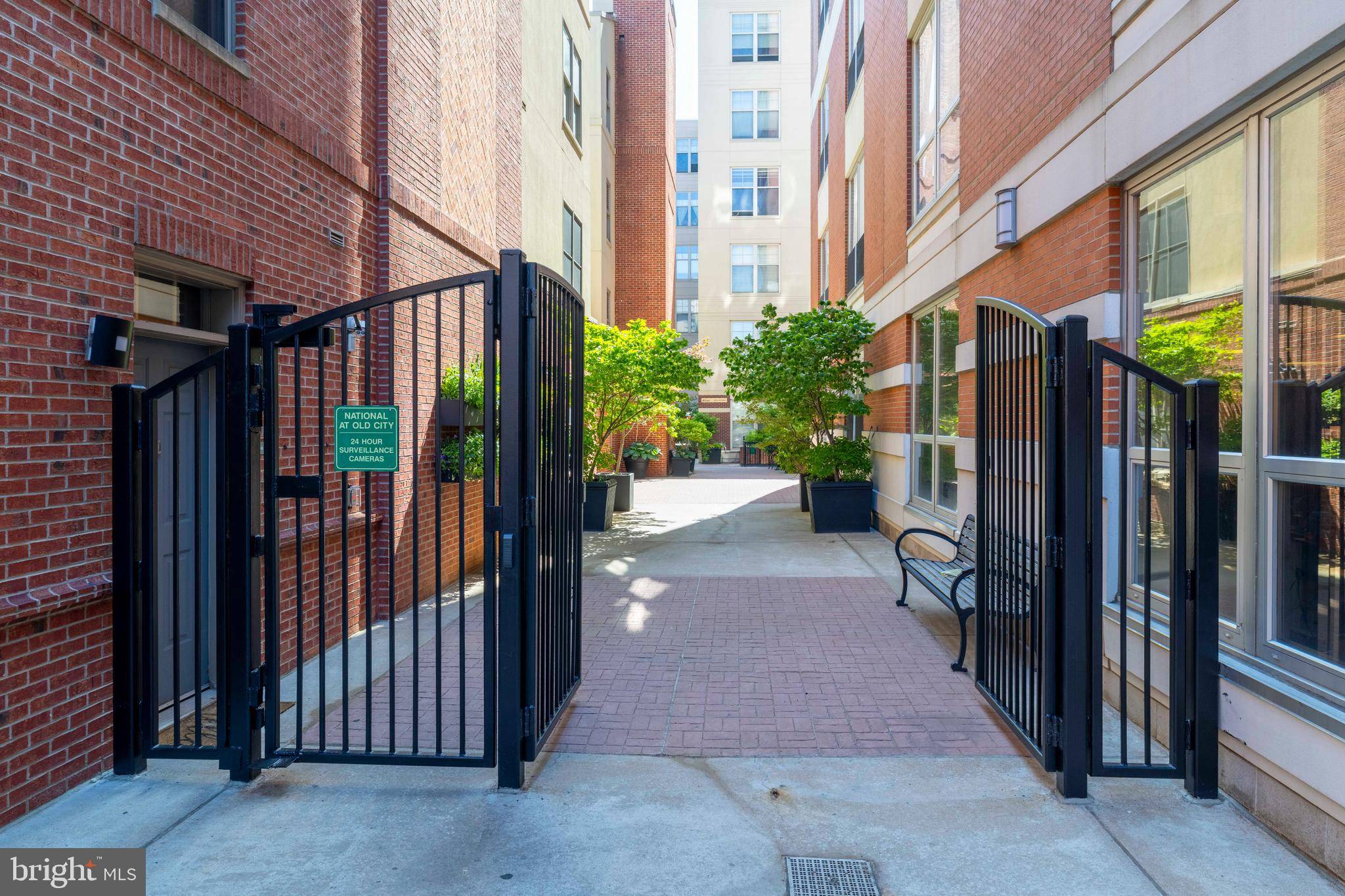 Philadelphia, PA 19106,113 N BREAD ST #3B1
