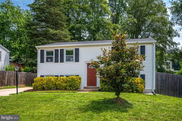 Woodbridge, VA 22193,13713 MAYFAIR CT