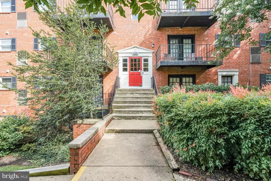 426 N ARMISTEAD ST #304, Alexandria, VA 22312