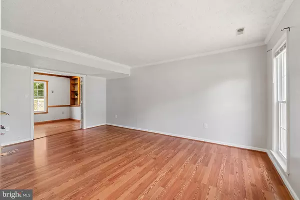 Waldorf, MD 20601,13365 GREEN PINE RD