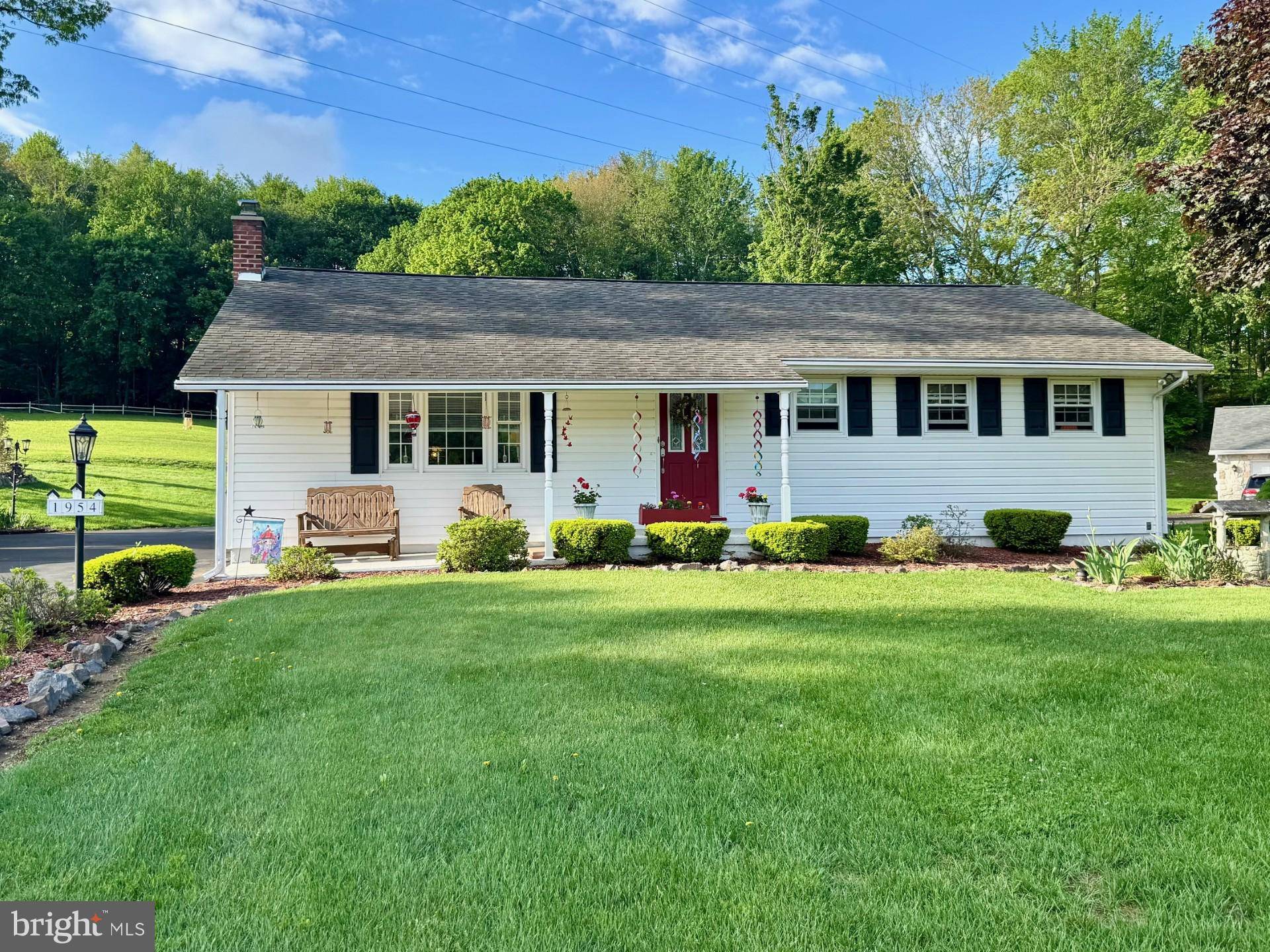 1954 HIGH PARK MNR, Pottsville, PA 17901