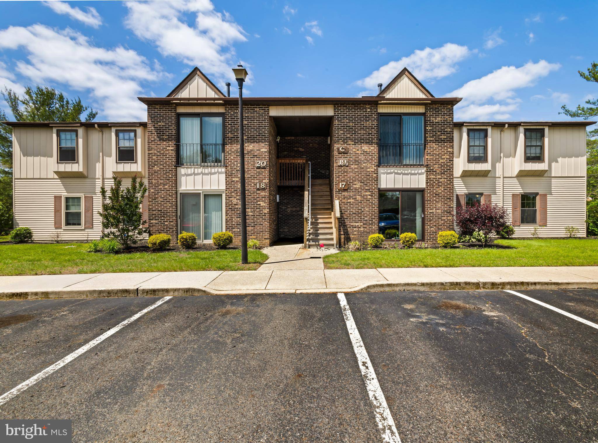 Sewell, NJ 08080,17 CHELSEA CT