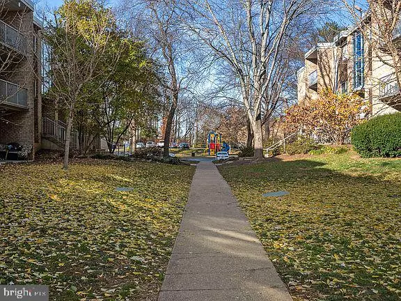 Falls Church, VA 22042,8003 CHANUTE PL #12