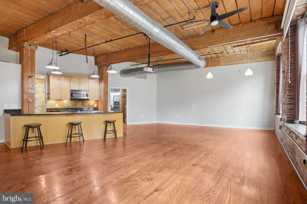 Philadelphia, PA 19123,1147-53 N 4TH ST #2E