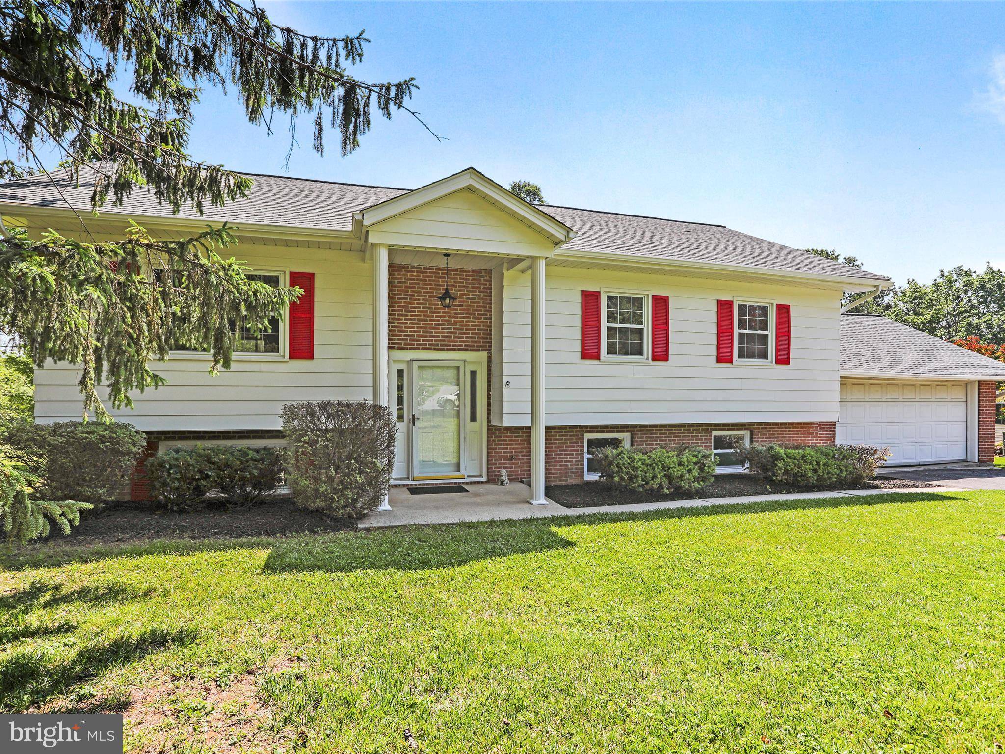 6907 SUMMERSWOOD DR, Frederick, MD 21702